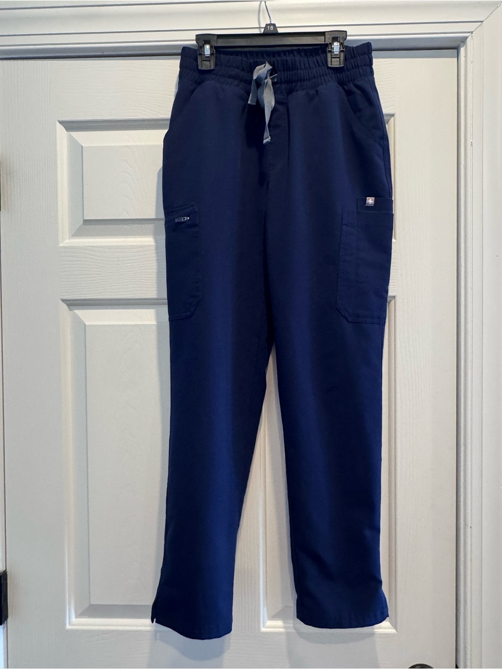 Figs Dowa High Rise Straight Leg Scrub Pant Woman’s XS Navy Blue RN Healthcare